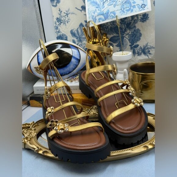 🆕 MARC JACOBS 🧿 NWOB The Daisy Gold Buckle Black Lug Sole Sandals, Sz 9M - Picture 8 of 16